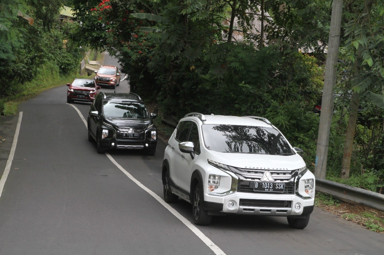 KEUNGGULAN DAN MANFAAT SISTEM PENGGERAK DEPAN DI MOBIL KELUARGA