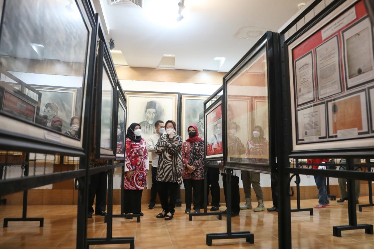 Mensos Ajak Generasi Muda Kunjungi Perpustakaan Bung Karno
