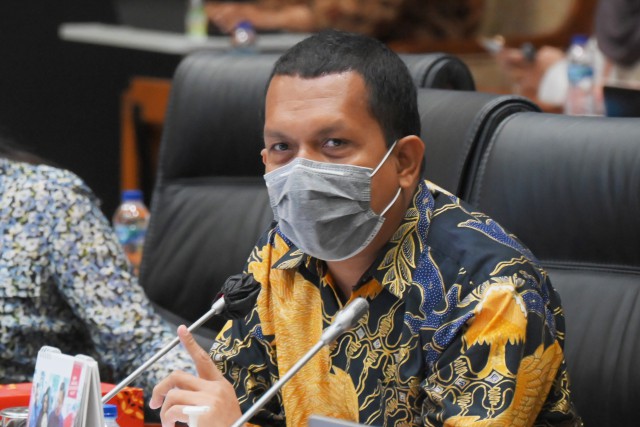 Presiden RI Joko Widodo Meminta Tarif PCR  Turun Menjadi Rp 300.000