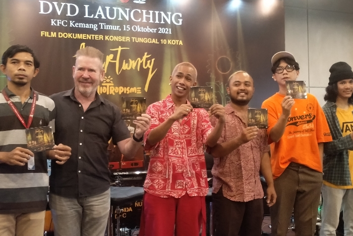 Obati Rindu Para Penggemar, Fourtwnty Rilis DVD Dokumenter