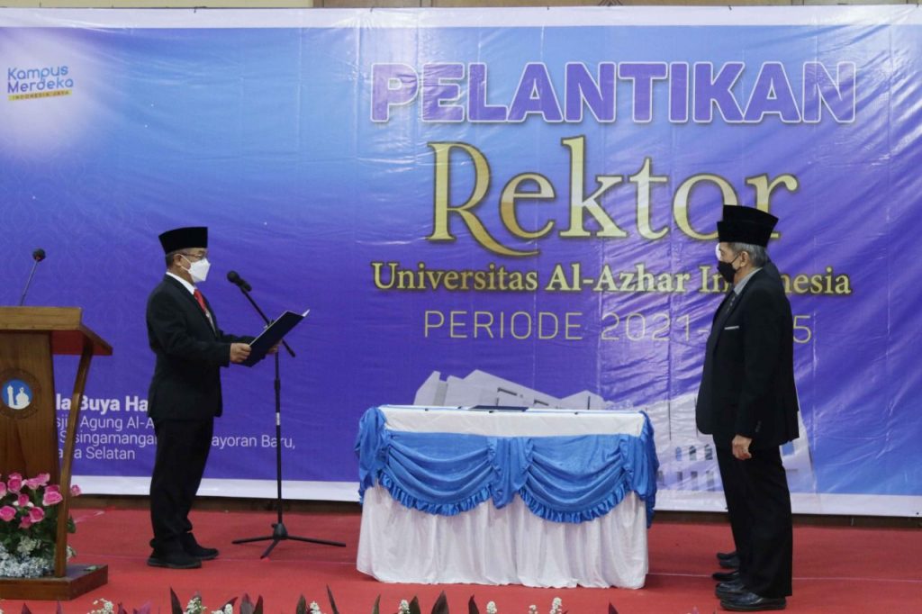 WhatsApp Image 2021 10 12 at 10.20.48 - Al Azhar Resmi Melantik Prof. Dr. Ir. Asep Saefuddin, M.Sc Sebagai Rektor UAI