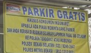 image 4 - Dukung Spanduk Viral Parkir Gratis di Indomaret Kota Bekasi