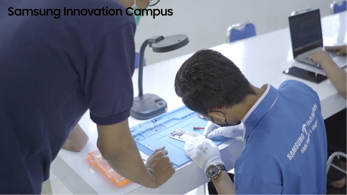 SMKN 1 Geger Madiun Pemenang Program Samsung Innovation Campus 2021 (SIC)