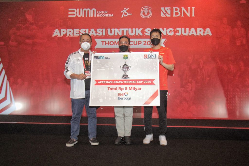 BNI APRESIASI PBSI - BNI Apresiasi PBSI, Dengan Menyerahkan Dana Pembinaan Senilai Rp5 Miliar