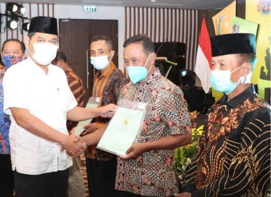 WhatsApp Image 2021 11 02 at 19.33.48 - Warga Senang Telah Memiliki Sertipikat Tanah