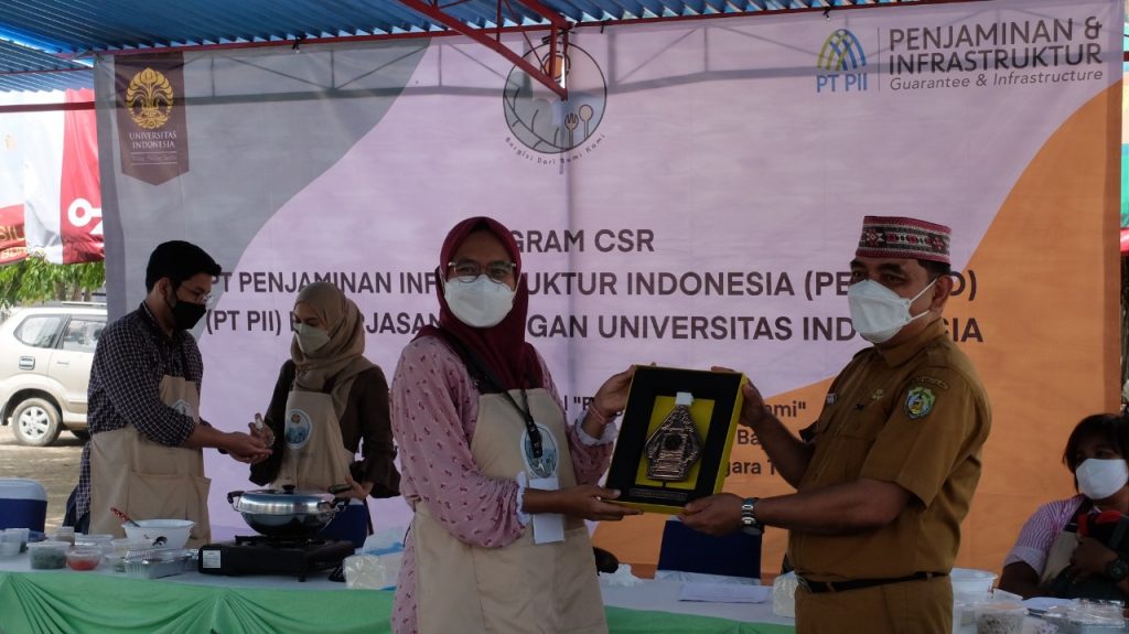 UI dan PT PII Gelar Program Bergizi dari Bumi Kami 2 WhatsApp Image 2021 11 05 at 15.39.27 - UI dan PT PII Gelar Program Bergizi dari Bumi Kami
