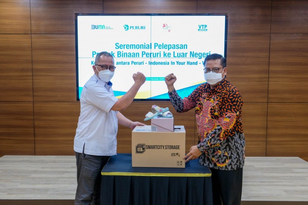 Peruri Bersinergi Dengan VTP Logistic Kirim Produk UKM Ke Luar Negri 2 berita terkini 1635382811 6179f61b82104 - Peruri Bersinergi Dengan VTP Logistic Kirim Produk UKM Ke Luar Negri
