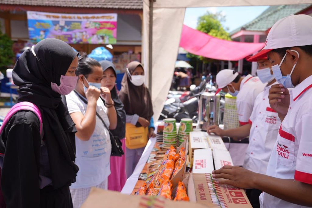 Foto 3 - Yayasan Wings Peduli Bantu Korban Erupsi Gunung Semeru