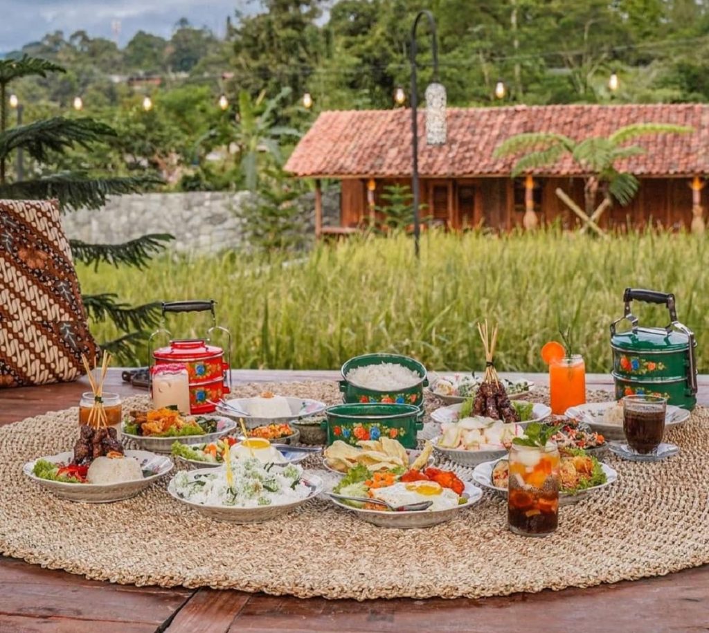 Menu Ngopi di Sawah Gadog Bogor min - 5 Tempat Nongkrong Yang Asyik di Bogor