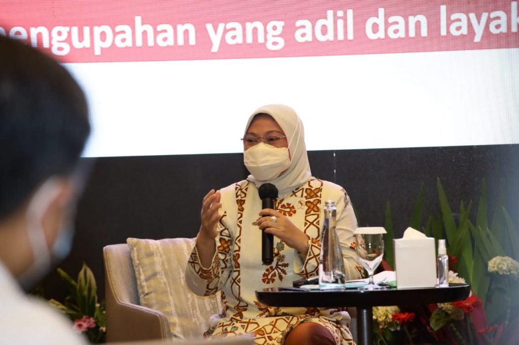 T99R7QjcTqVfzRSJUQd48EtVN3gSevs6VirdP6EM - Menaker: Terapkan Prokes Secara Ketat Jelang Libur NATARU