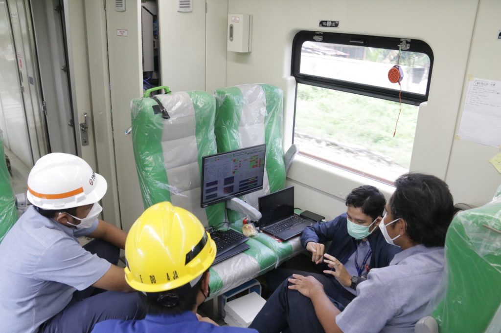 WhatsApp Image 2021 12 02 at 20.38.35 - INKA Lakukan Uji Internal Kereta Rel Diesel Elektrik