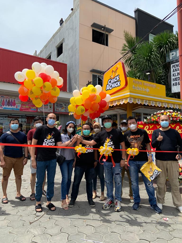 Kolaborasi Raja IT Basuki Surodjo Dan Wika Saputra Menghasilkan Chick A Chick 2 Kolaborasi Raja IT Basuki Surodjo Dan Wika Saputra Menghasilkan Chick A Chick