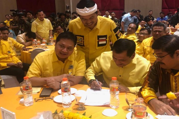 Dedi Mulyadi Salip Airlangga Dalam Survei Capres