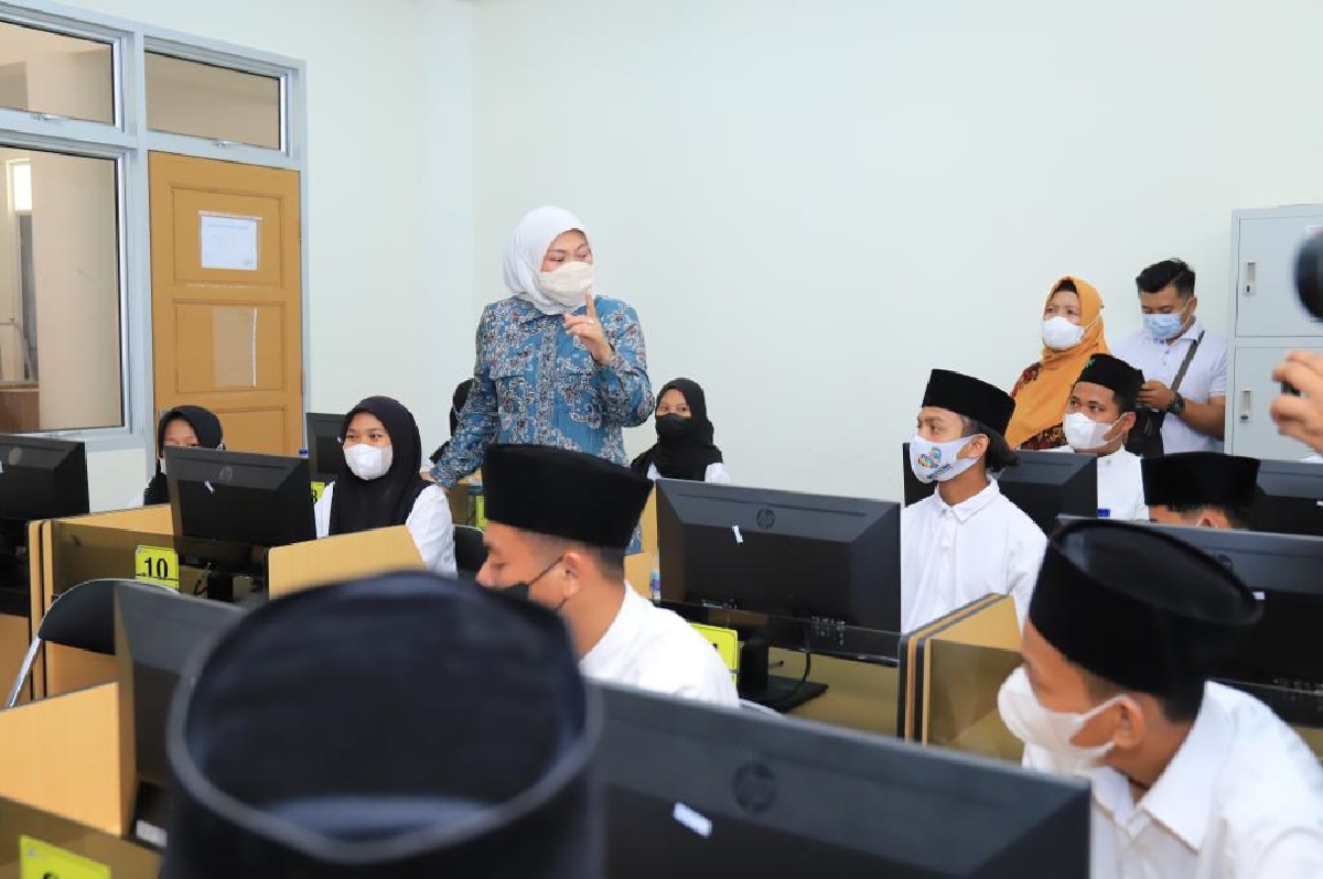 Menaker Apresiasi Kinerja BLK Belitung Kembangkan Program Ketenagakerjaan