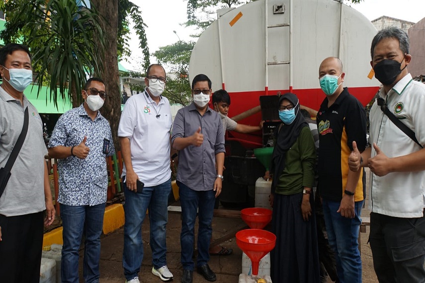 Holding Pangan ID FOOD Distribusikan 12 Ton Minyak Goreng