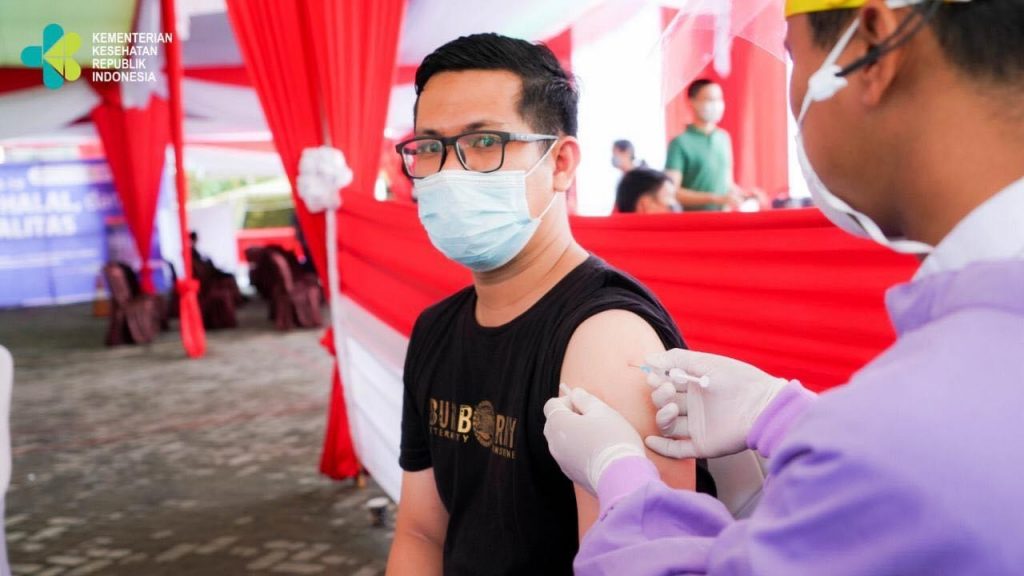 5FC3319D 50F4 4E53 BF88 4F5D48B4A068 - Kasus Konfirmasi COVID-19 Menurun Signifikan, Pemerintah Terus Mengimbau Disiplin Prokes dan Vaksinasi