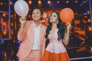 Picsart 22 02 09 11 36 01 318 - Mahalini Kepada Rizky Febian : I'm Yours !!