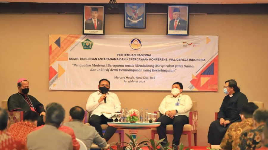 Gus Yaqut Ingin Mengundang Paus Fransiskus ke Indonesia