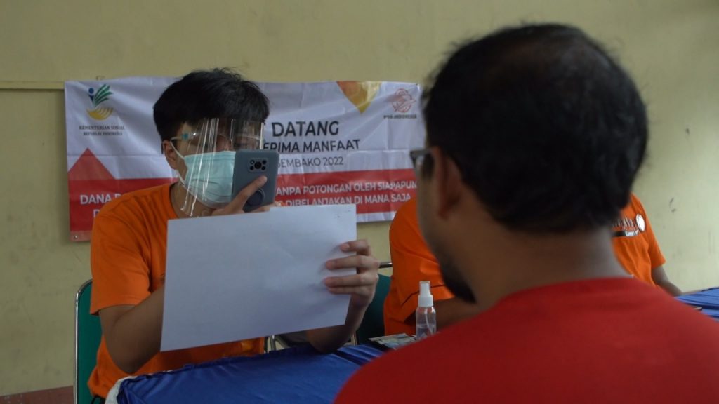 Unknown 2 - Penyaluran Dana Bantuan Program Sembako di Tangsel, Bantu Ekonomi KPM dan Dorong Pengembangan UMKM