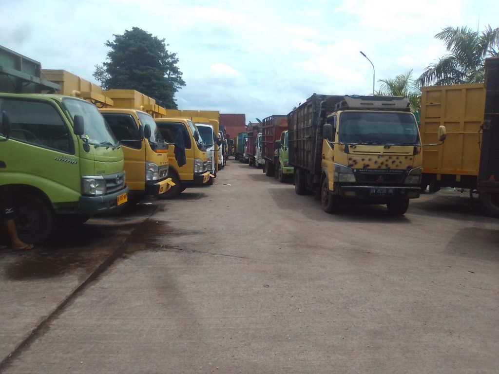 Unknown 8 - Selalu Menjadi Buah Bibir, Sopir Truk Batu Bara Beri Solusi Kepada Gubernur