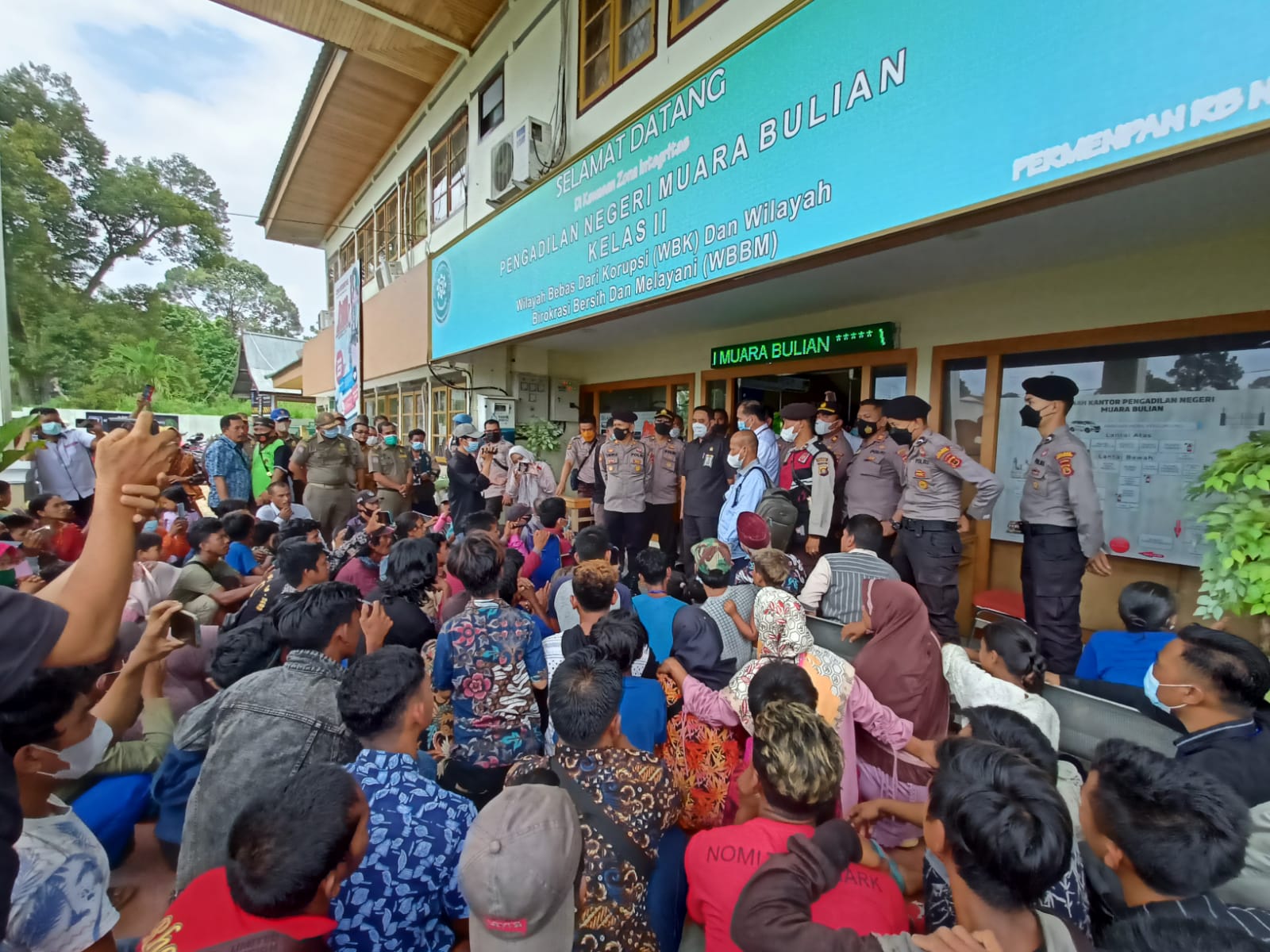 Sidang Kedua Gugatan SAD Bukit 12 Kejasung , PT.SDM Mangkir Hakim Pengadilan Kembali Tunda Sidang