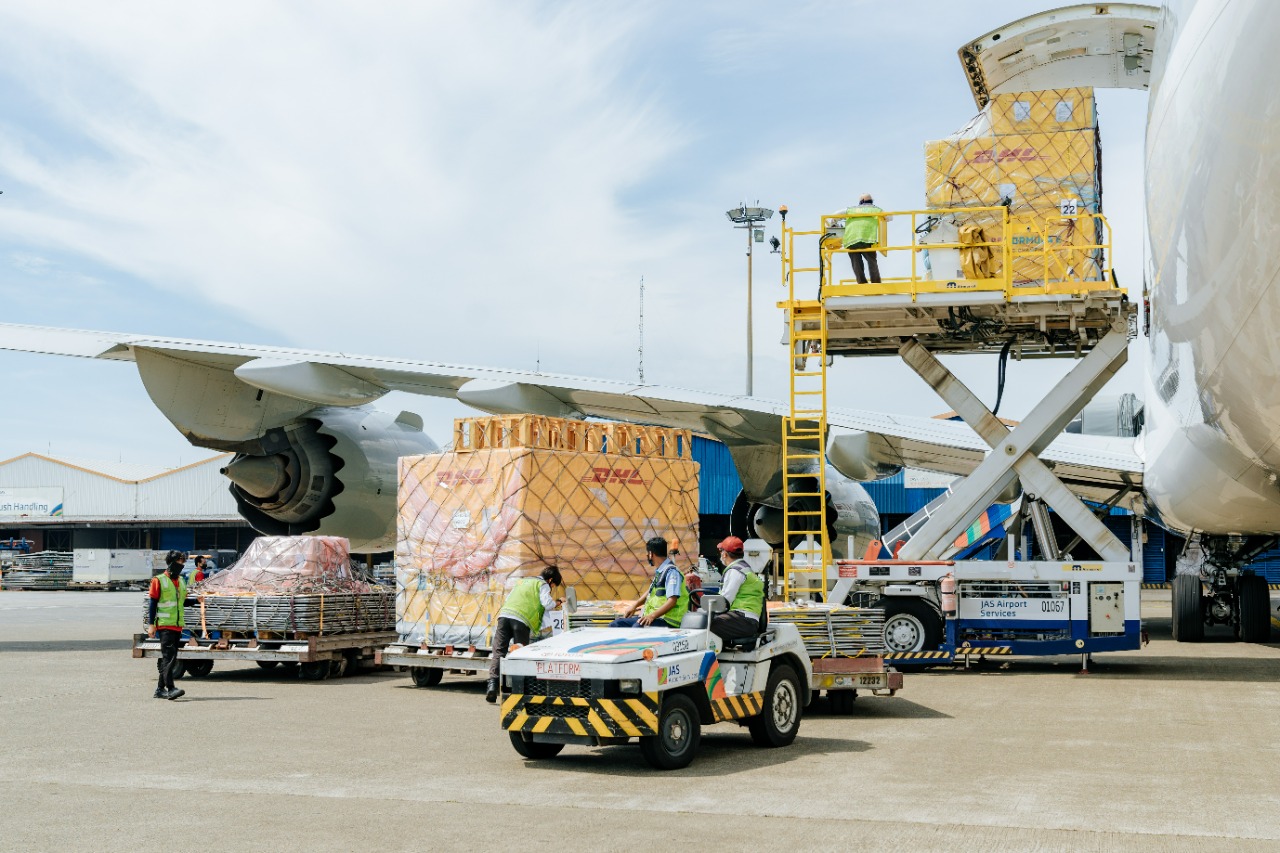 DHL Bangga Dukung Logistik Resmi Formula E