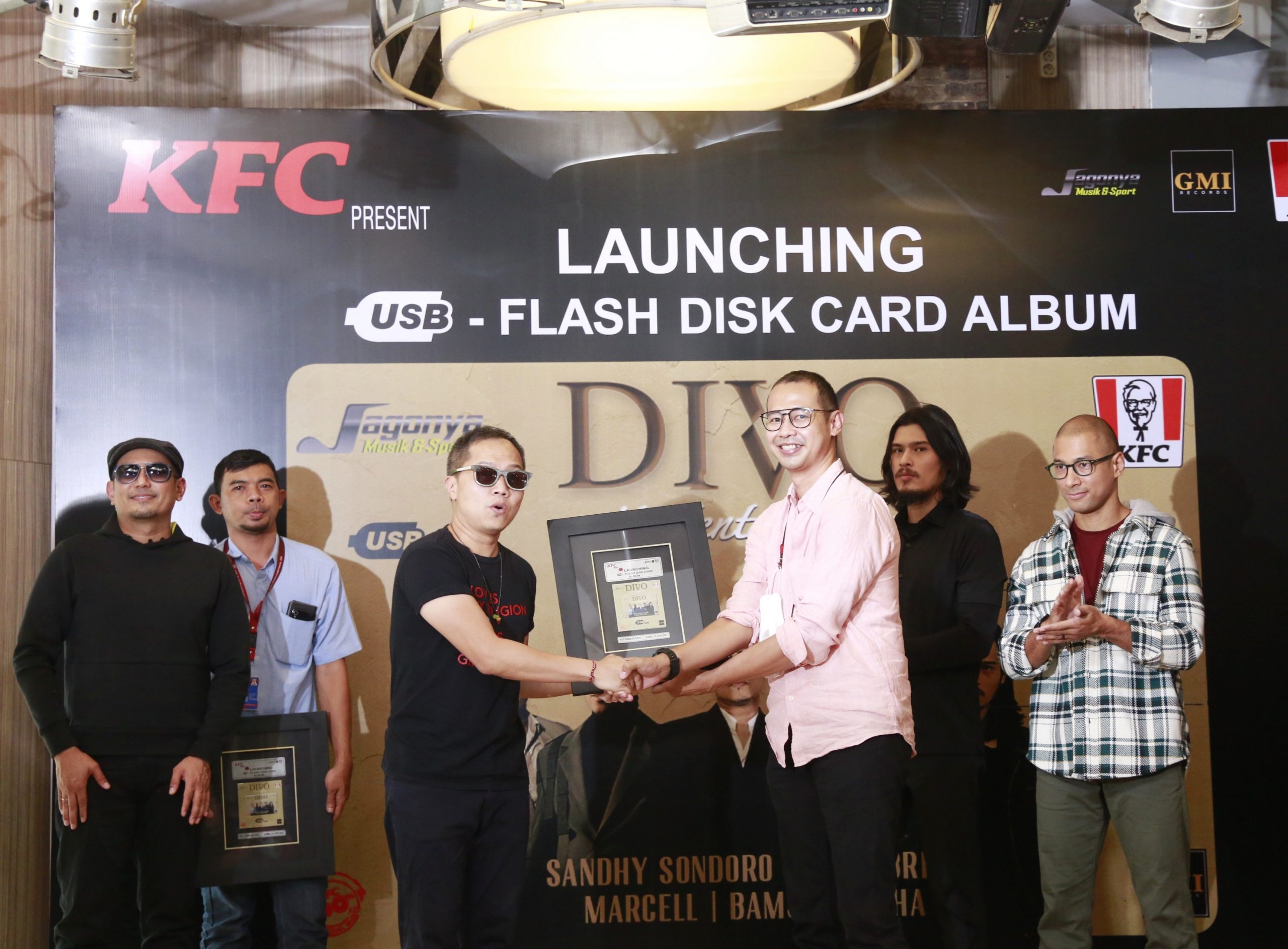 Lima Musisi Ini Lakukan Terobosan Baru Dengan Merilis Album “DIVO (Cerita Tentang Cinta)”
