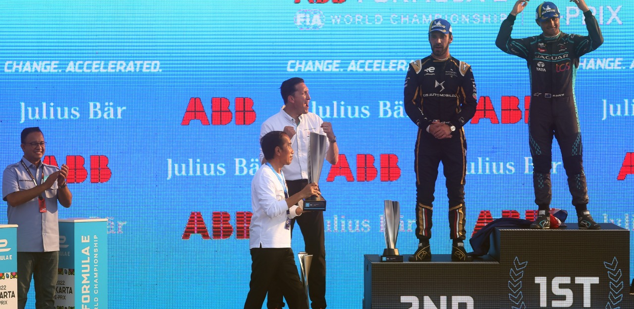 Mitch Evans Juarai Jakarta E-Prix Seri Sembilan