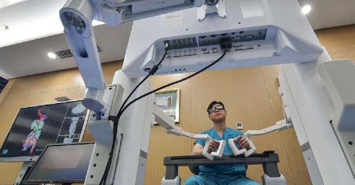 Bedah Robotik Jarak Jauh