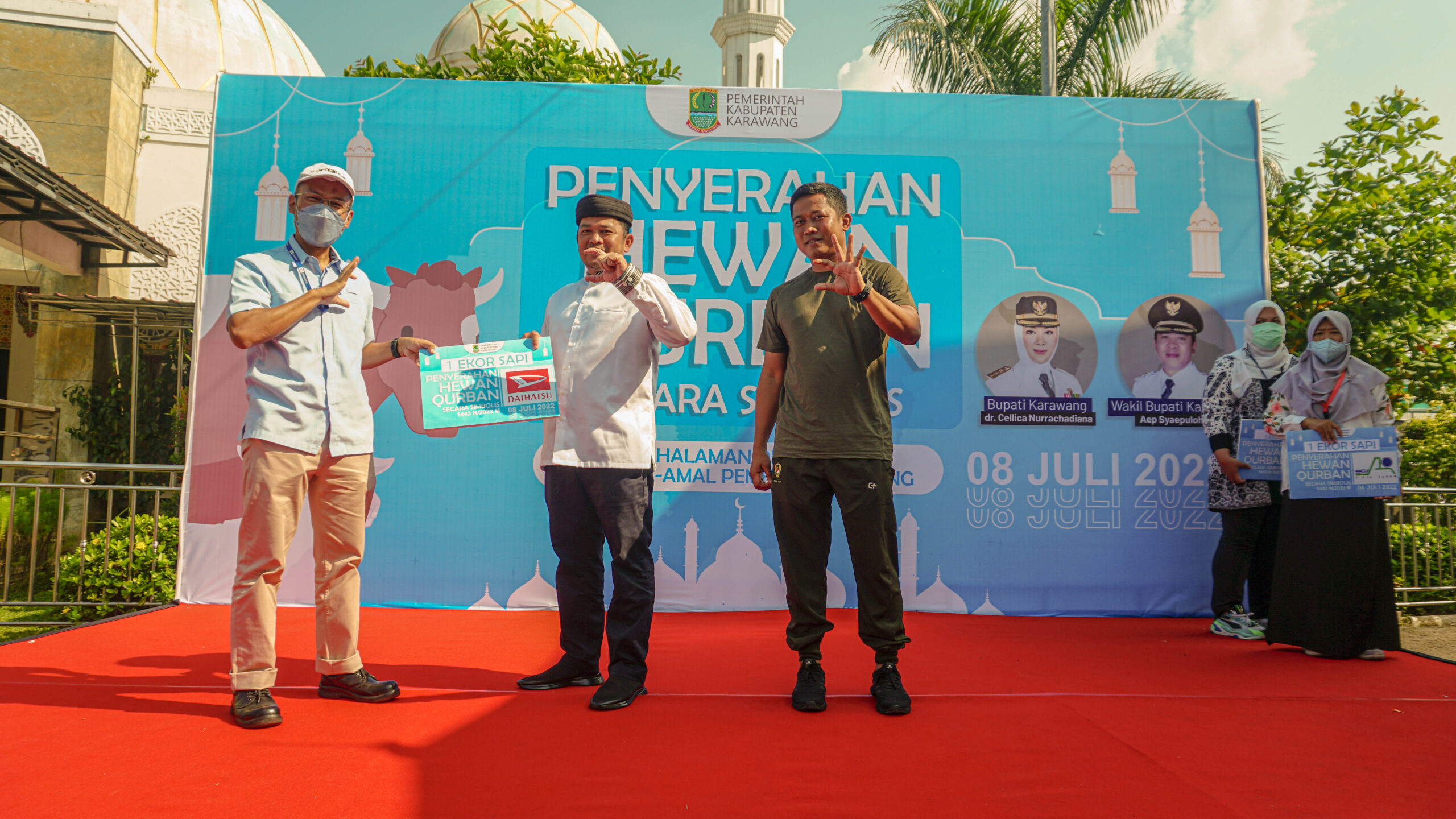 Menyambut Idul Adha 1443 H Daihatsu Tebar Hewan Qurban