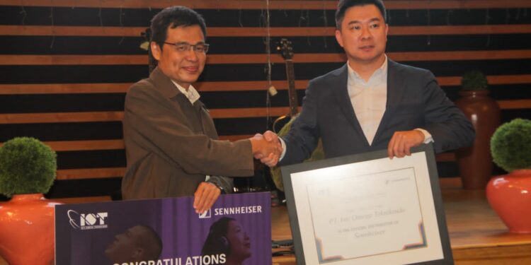 PT Inti Omega Teknikindo Menjadi Distributor Tunggal Sennheiser Momentum 3