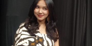 Bermain Dalam Serial Royal Blood, Shakira Jasmine Dilema