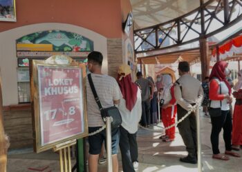 17 Agustus 2022 Pengunjung Berseragam Merah Putih Membanjiri Saloka Theme Park 6 Saloka Theme Park