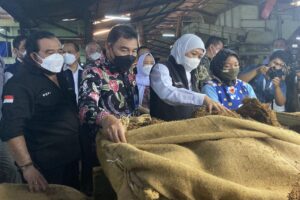 Unknown 8 - Dana Bergulir LPDB-KUMKM Kembangkan Bisnis Koperasi Kareb Bojonegoro