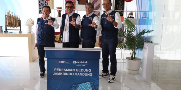 Perkuat Layanan, Jamkrindo Resmikan Gedung Kantor Baru di Bandung
