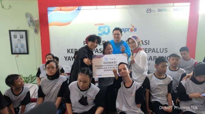HUT ke-50 Tahun Antimo, Phapros Beri Bantuan bagi Anak-anak Penderita Hidrosepalus 1 PT PHAPROS