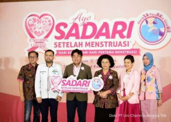 Kolaborasi Brand Pembalut Charm, YKPI & Kemenkes Luncurkan Gerakan SADARI 2 Gerakan Sadari
