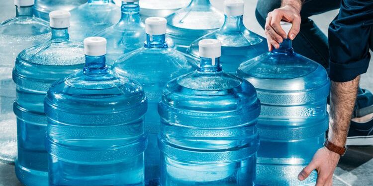 Belum ada Bukti Minum dari Galon Guna Ulang Berdampak pada Kesehatan 1 Galon