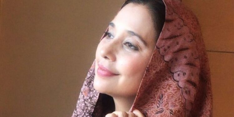 Bangkitkan Rasa Nasionalis, Ayu Azhari Ajak Ketiga Anaknya Di Lagu Indonesia Dalam Nafasku