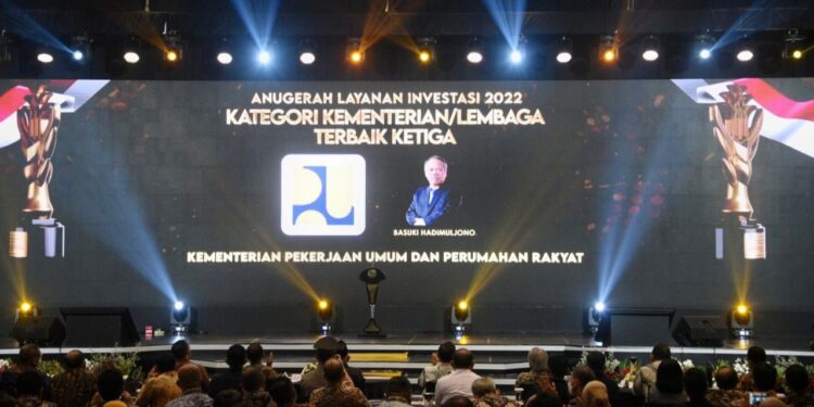 Kementerian PUPR Raih Peringkat Tiga Anugerah Layanan Investasi 2022 