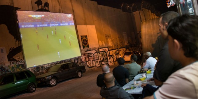 Pemerintah Perlu Permudah Masyarakat ‘Nobar’ Piala Dunia Pasca Penghentian TV Analog 1 Piala Dunia