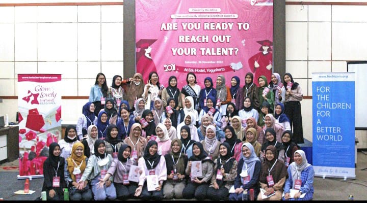 4 - Hoshizora Foundation Undang 60 Awardee Glow and Lovely Bintang Beasiswa Batch 6 Hadiri Capacity Building di Yogyakarta