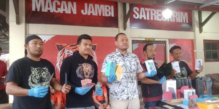 Perampok Sadis