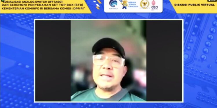 Komisi I DPR RI dan Kominfo Gelar Sosialisasi Analog Switch Off dan Serahkan Bantuan Set Top Box Untuk Masyarakat 1 Set Top Box
