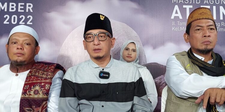 Gelar Pameran Artefak Rosul, Ust. Zacky Mirza : Biar Jadi Semangat Ibadah 1 Ust. Zacky Mirza