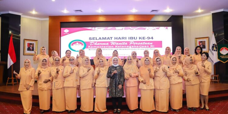 Peringati Hari Ibu, Kemnaker Gelar Tes IVA Deteksi Dini Kanker