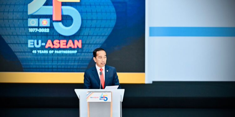 Presiden Jokowi Sampaikan Dua Hal Penting Ini di Sesi Pleno KTT 1 Presiden Jokowi Sampaikan Dua Hal Penting Ini di Sesi Pleno KTT