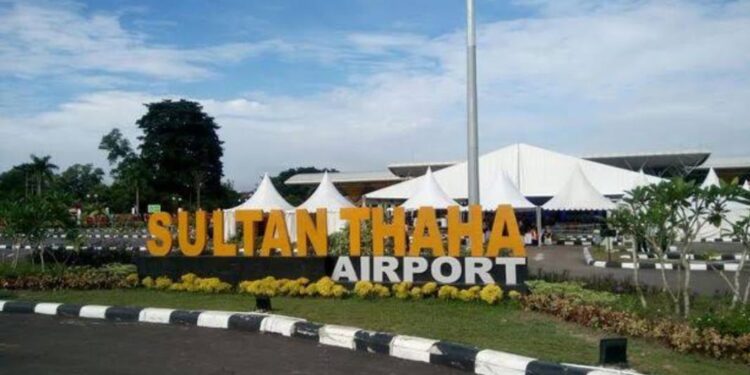 Menyikapi kejadian Bom di Polsek Astana Anyar Bandara Sultan Thaha Jambi dijaga ketat 1 Bom