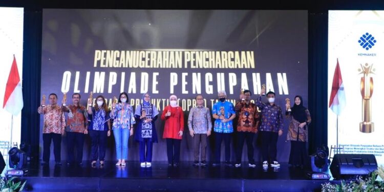 Terapkan Pengupahan Berbasis Produktivitas, 9 Perusahaan Dapat Penghargaan dari Kemnaker 1 Terapkan Pengupahan Berbasis Produktivitas, 9 Perusahaan Dapat Penghargaan dari Kemnaker