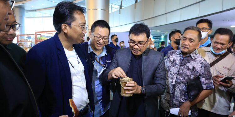 LPDB Berikan Coaching Clinic Bagi pengunjung Nusantara Festival Koperasi dan UMKM 2022